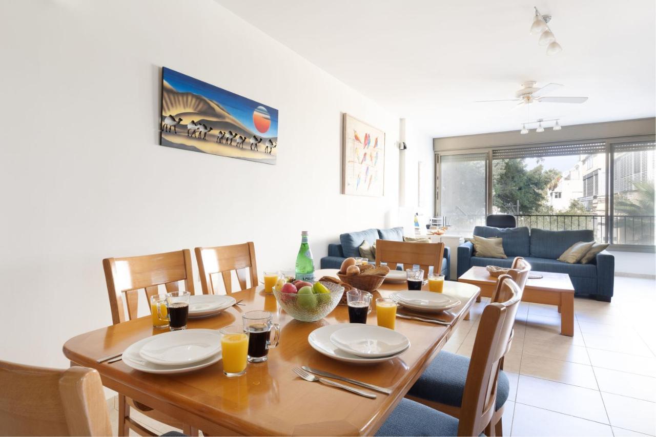 Cozy 3Br Apt W Big Windows 5 Min Walk From Beach With Shelter By Sea N' Rent 텔아비브 외부 사진