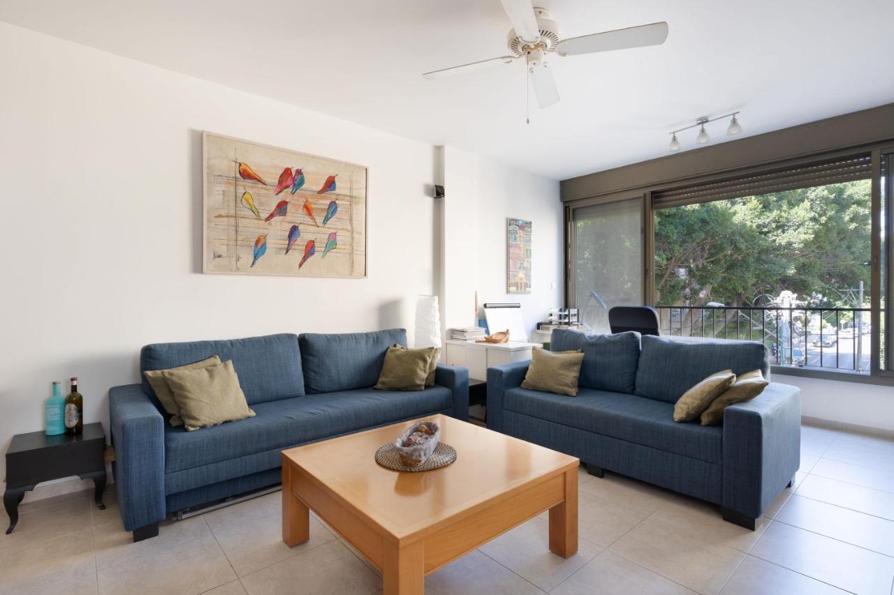 Cozy 3Br Apt W Big Windows 5 Min Walk From Beach With Shelter By Sea N' Rent 텔아비브 외부 사진